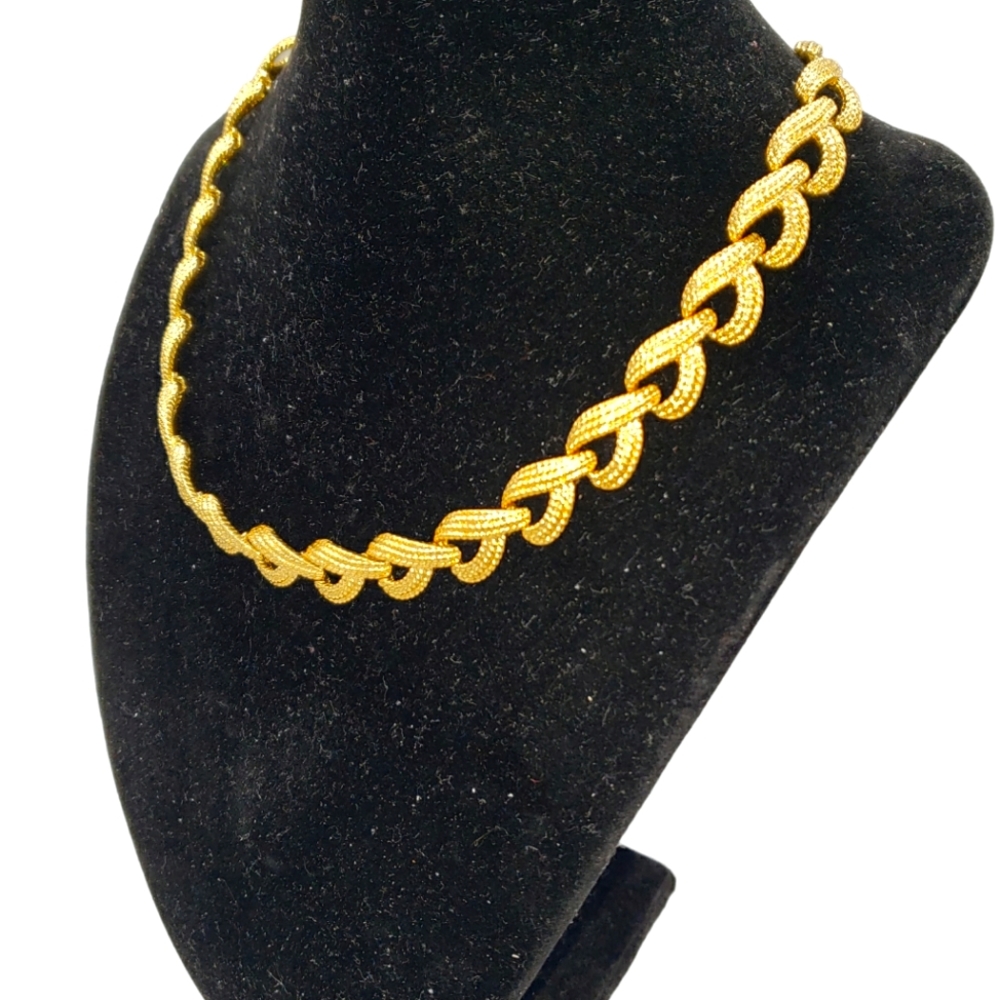 Vintage Napier Signed Gold Tone Chunky Textured Link Necklace